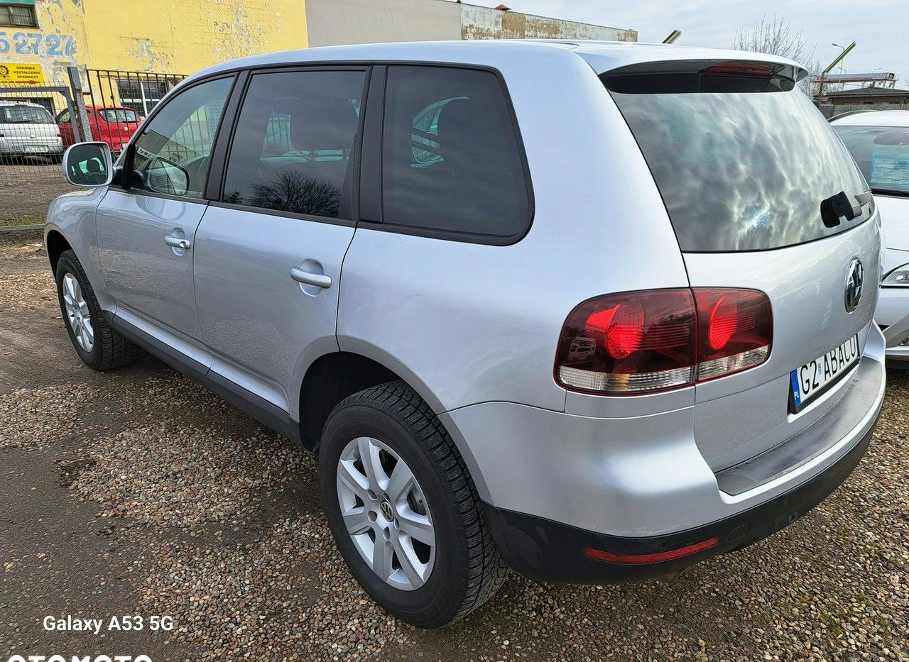 Volkswagen Touareg cena 34990 przebieg: 282700, rok produkcji 2009 z Pruchnik małe 277